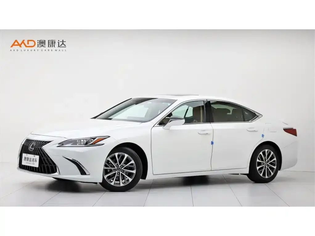 Lexus ES — фото 1