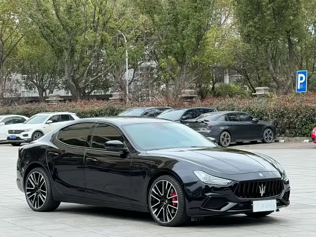 Maserati Ghibli — фото 9