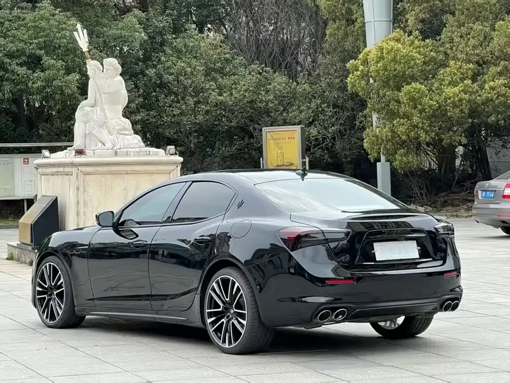 Maserati Ghibli — фото 8