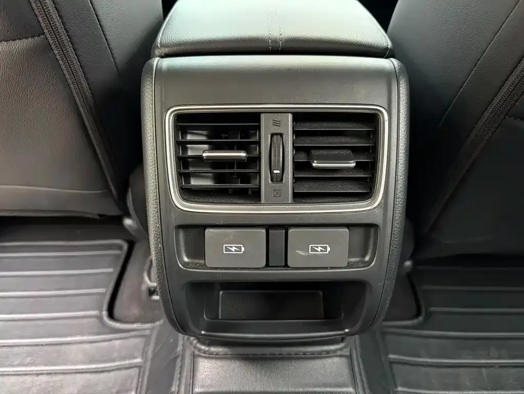 Honda Accord — фото 7
