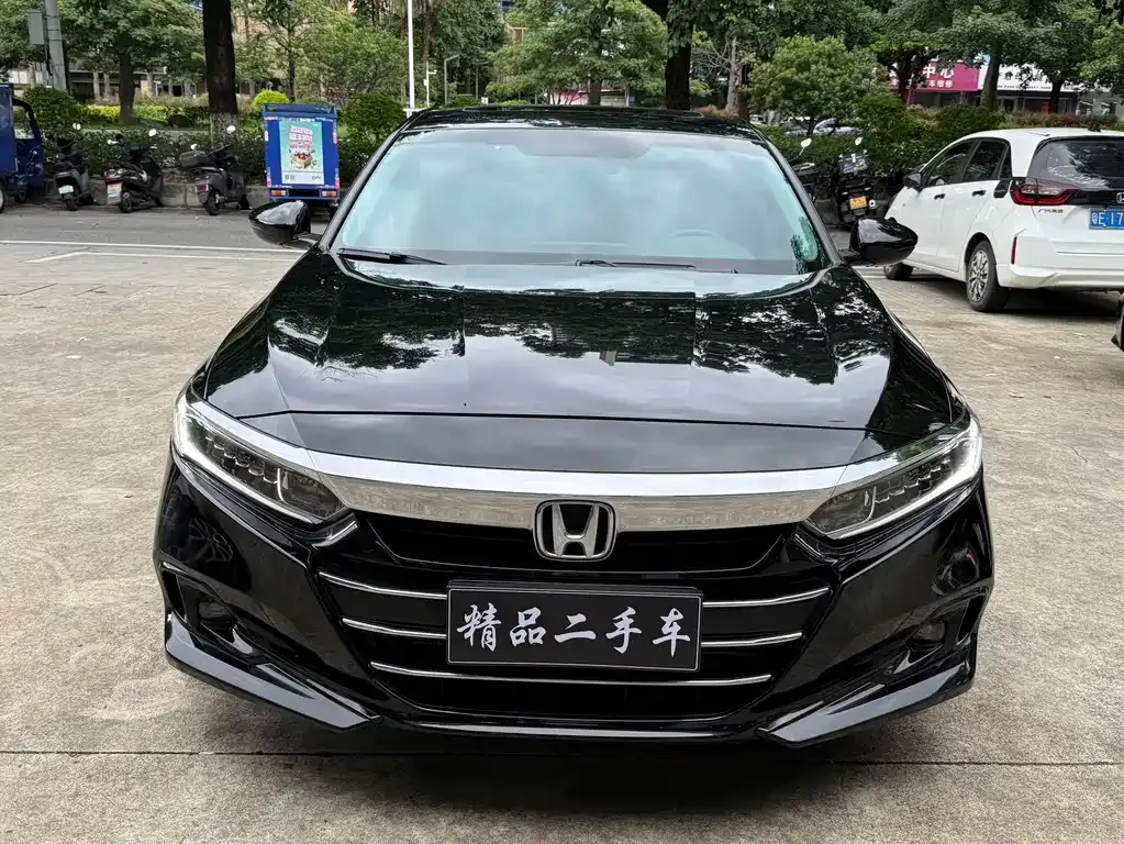 Honda Accord — фото 10
