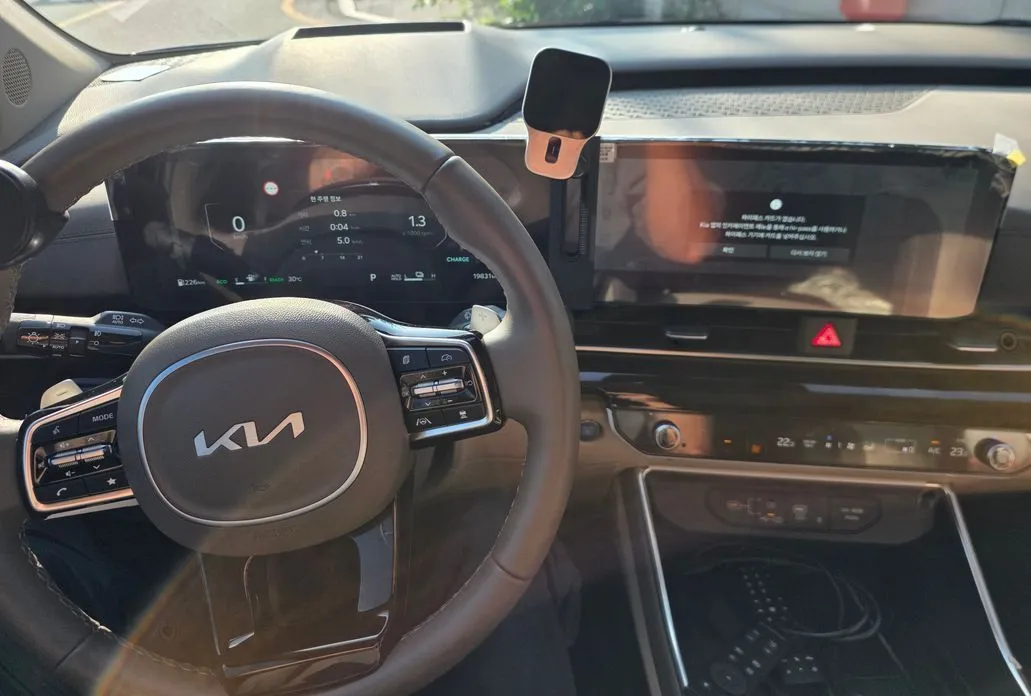 Kia Carnival — фото 10