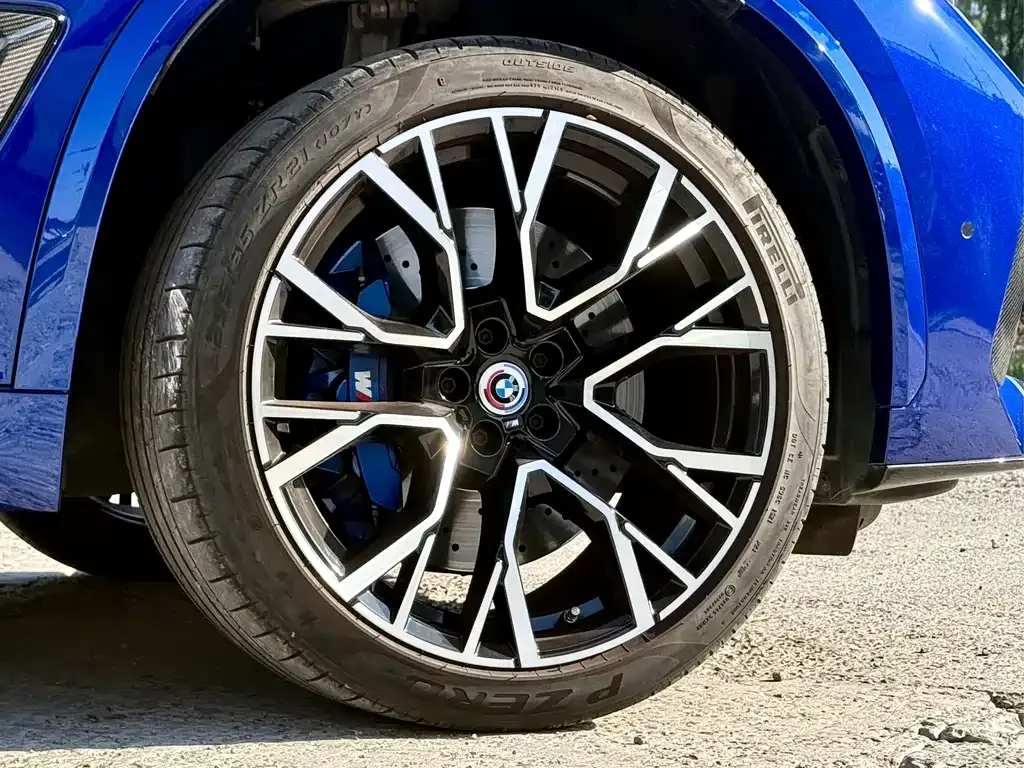 BMW X5 M — фото 9