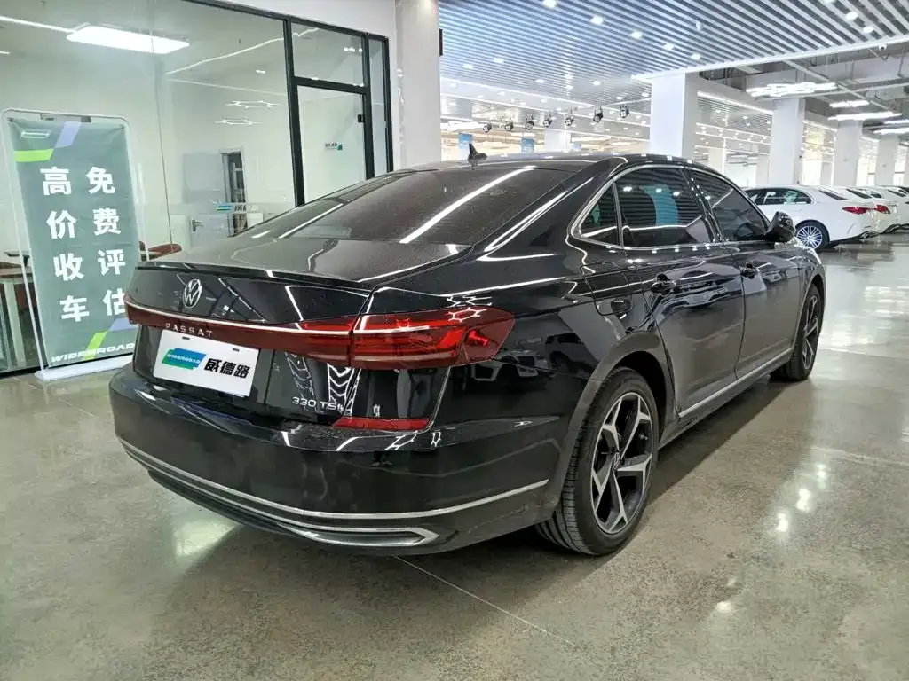 Volkswagen Passat — фото 7
