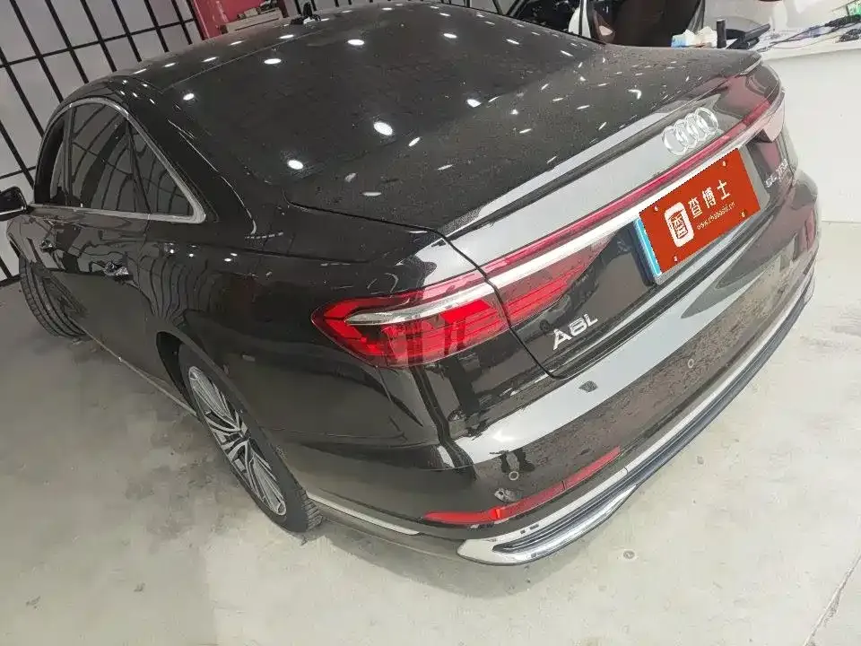 Audi A8 — фото 3