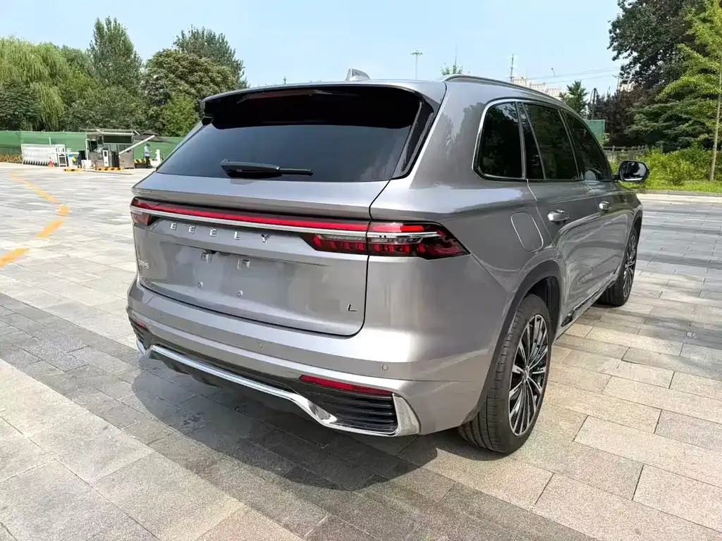 Geely Xingyue L — фото 9