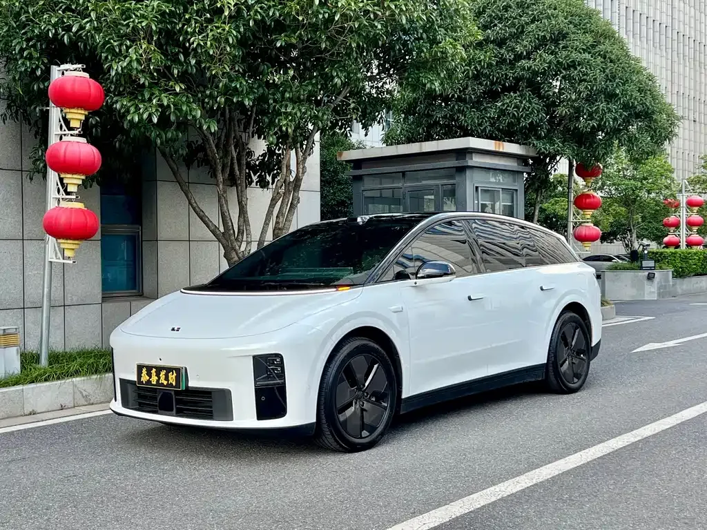 Li Auto Li i6 — фото 1