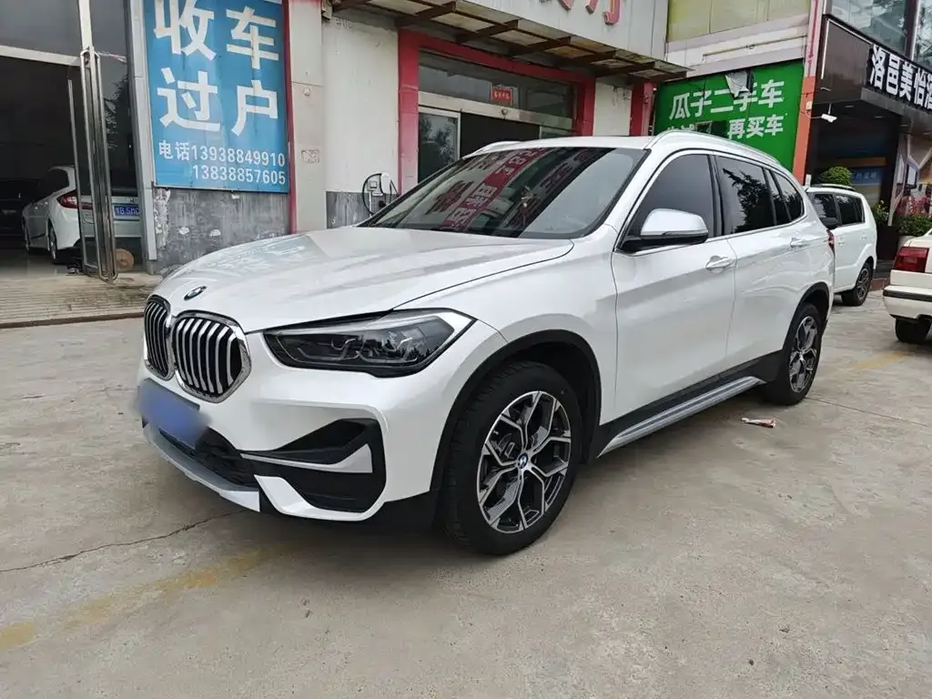 BMW X1 — фото 1