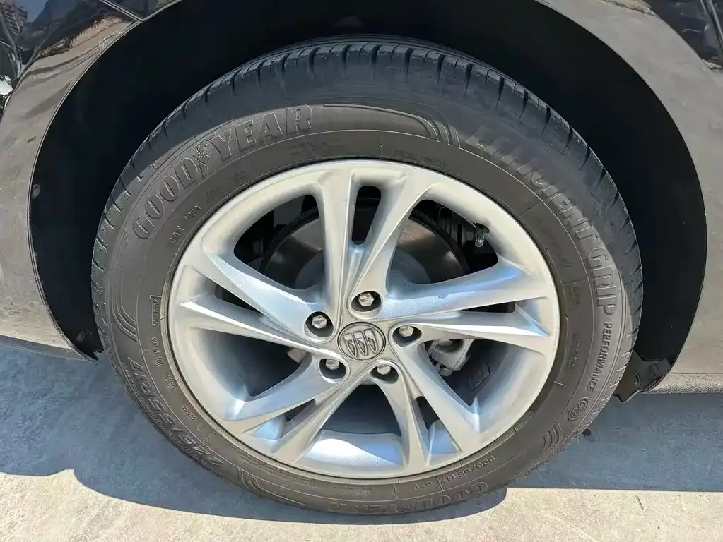 Buick Regal — фото 2