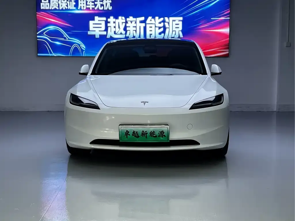 Tesla Model 3 — фото 10