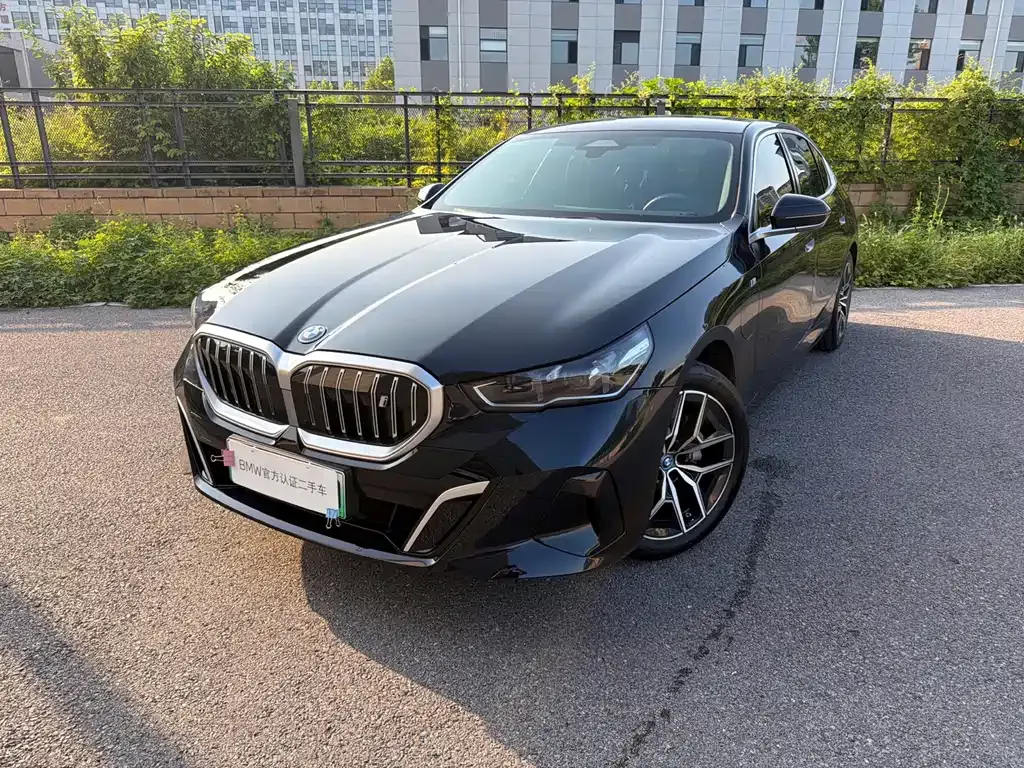 BMW i5 — фото 10