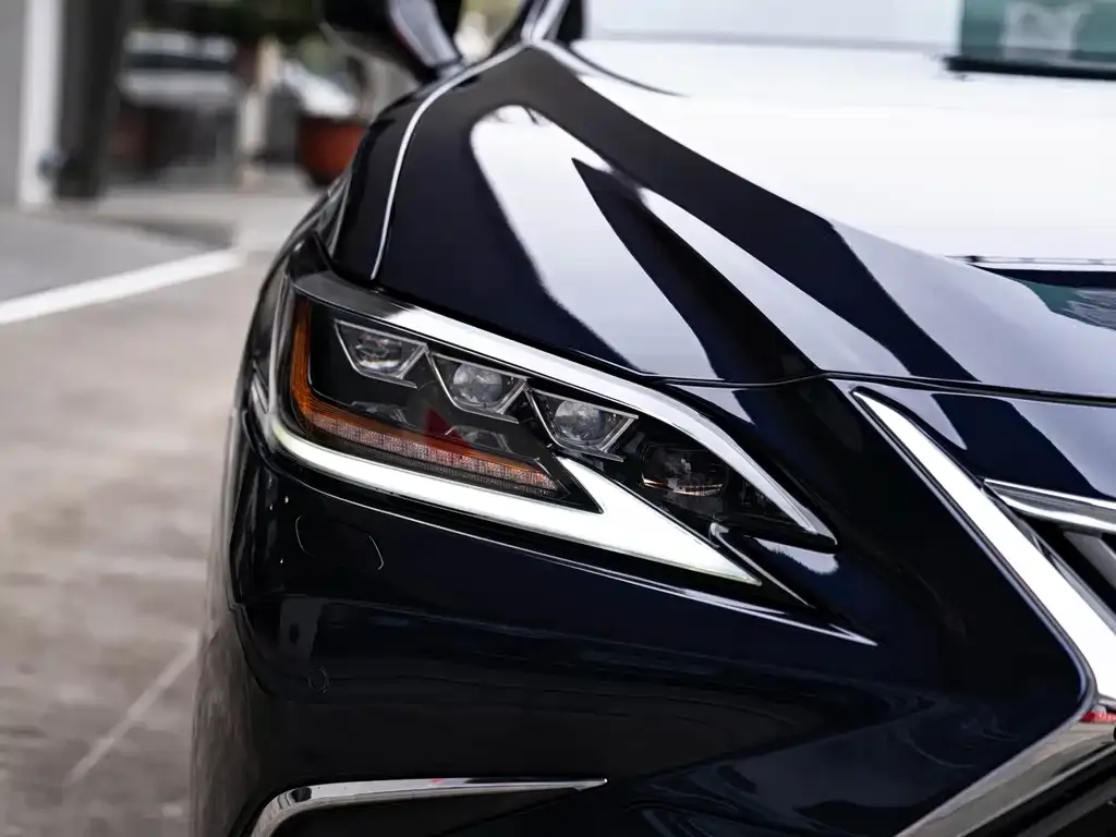Lexus ES — фото 9