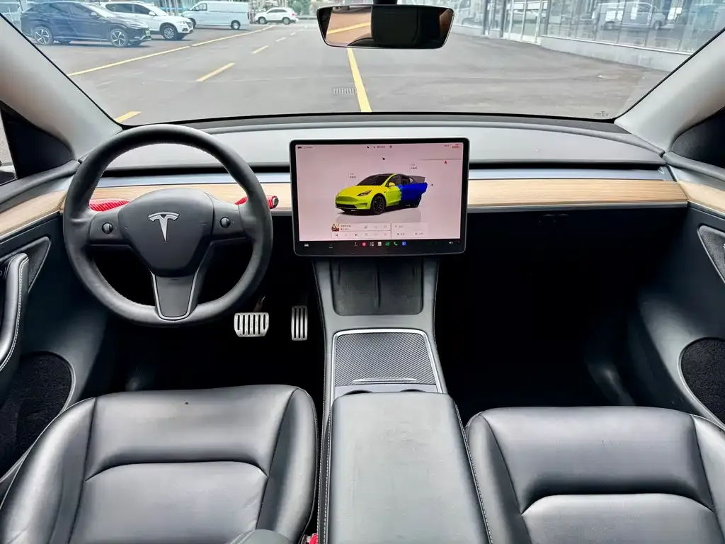 Tesla Model Y — фото 6
