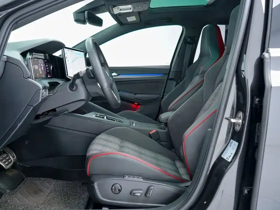 Volkswagen Golf GTI — фото 9