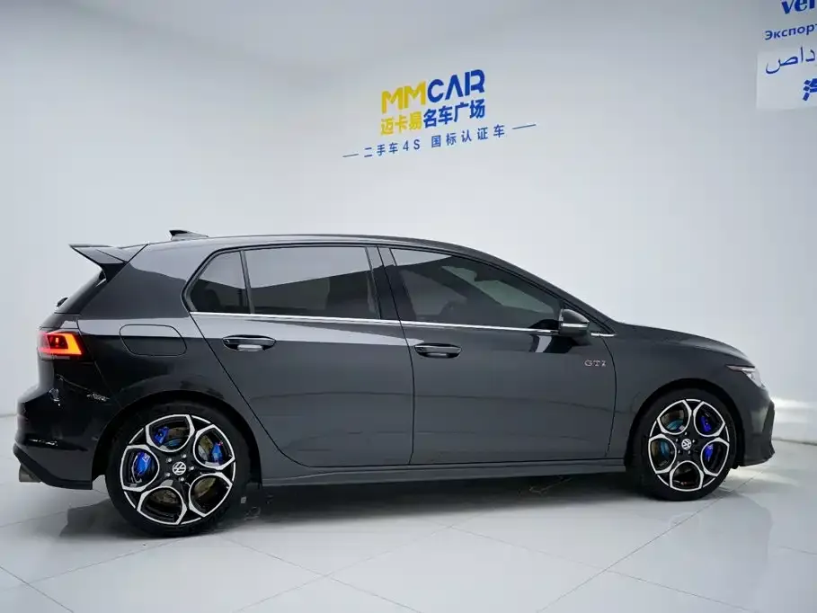 Volkswagen Golf GTI — фото 7