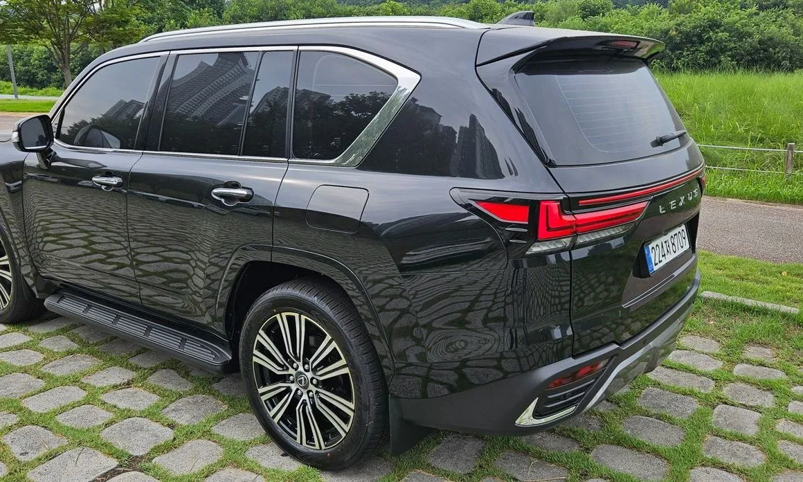 Lexus LX — фото 10