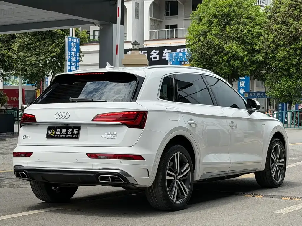 Audi Q5L — фото 2