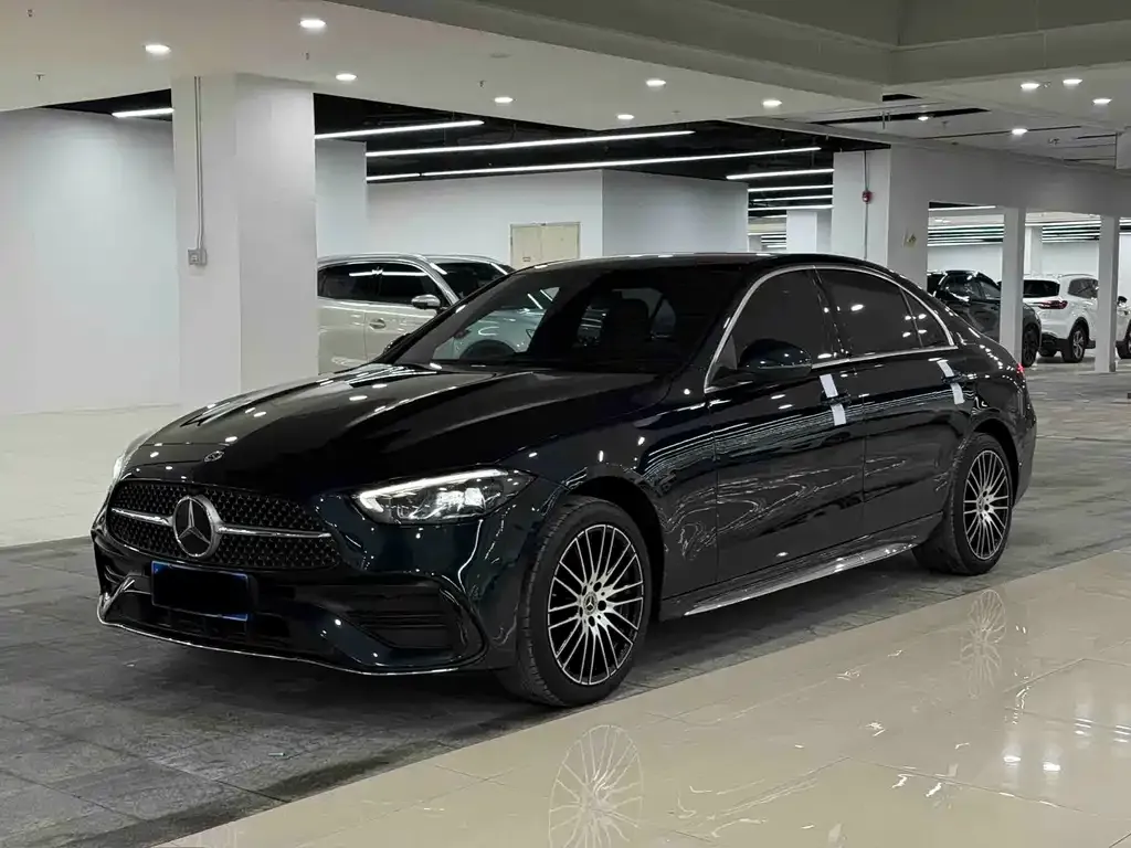 Mercedes-Benz C-Class — фото 1