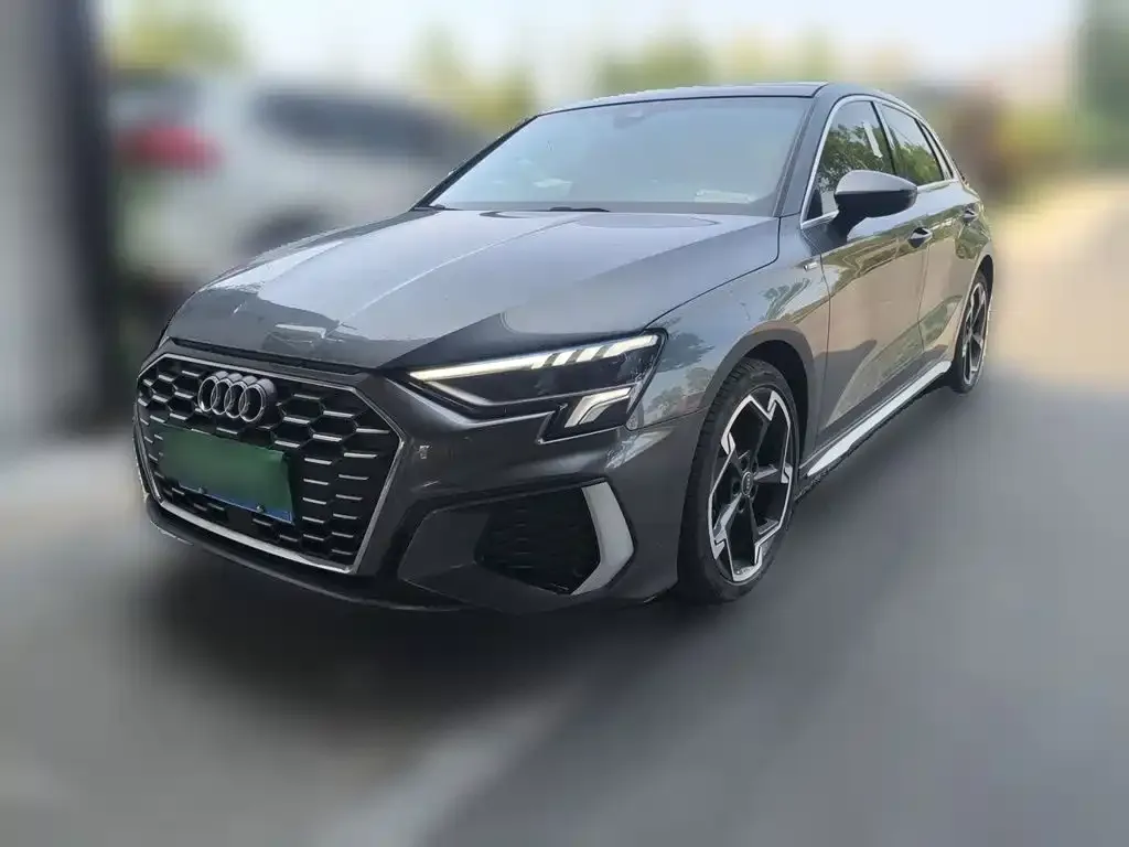 Audi A3 — фото 1