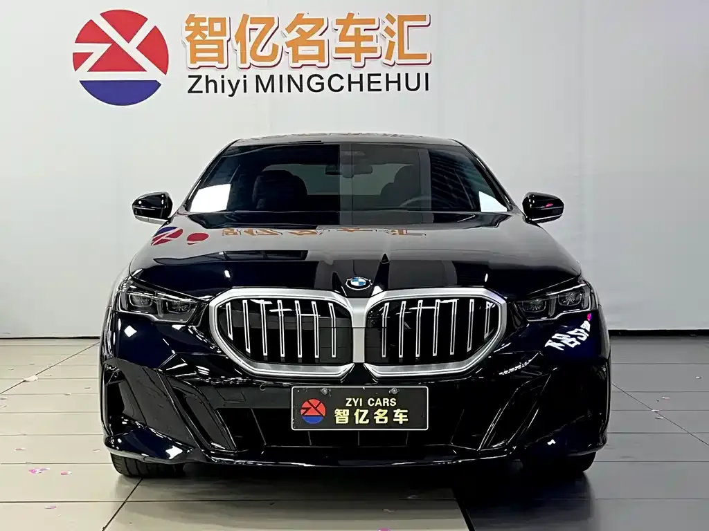 BMW 5 Series — фото 4