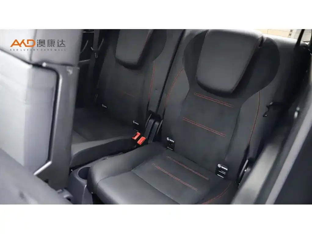 Mercedes-Benz GLB AMG — фото 10