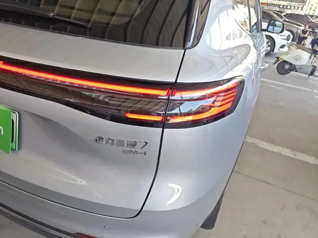 Geely Galaxy Xingjian 7 — фото 4