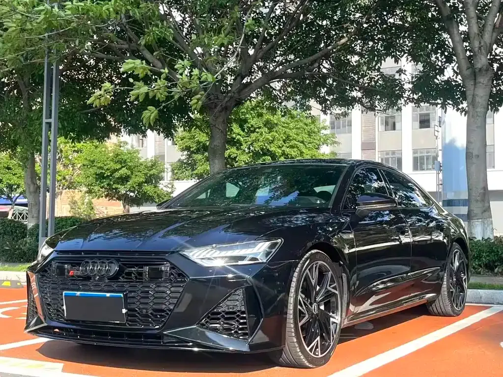 Audi A7L — фото 1