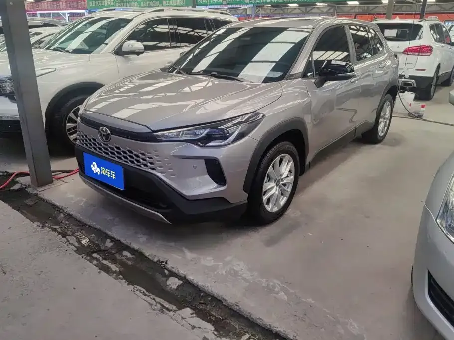 Toyota Corolla Cross — фото 1
