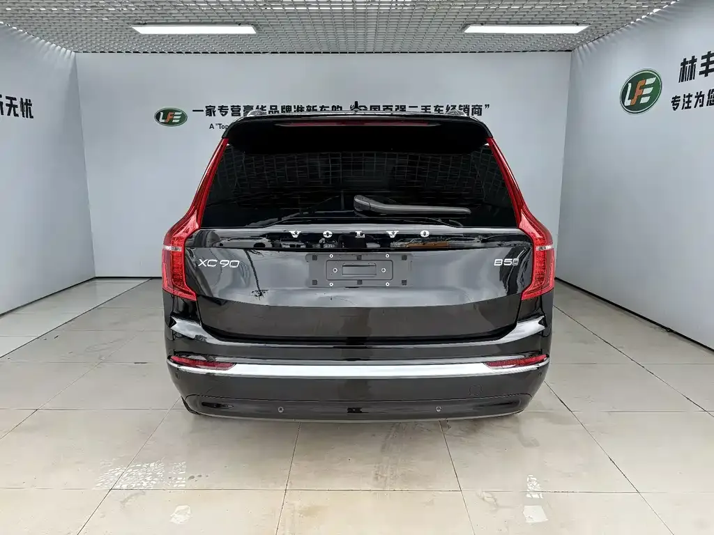 Volvo XC90 — фото 7
