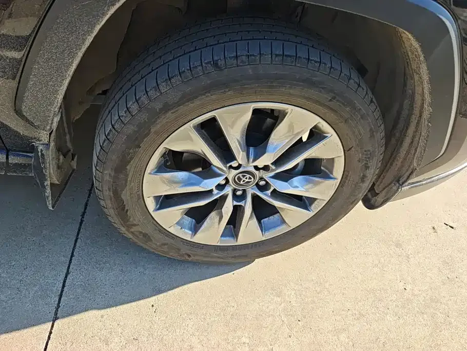 Toyota Wildlander — фото 10