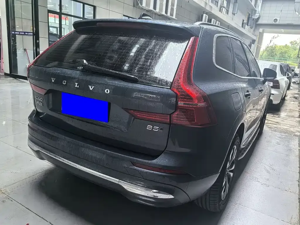 Volvo XC60 — фото 6