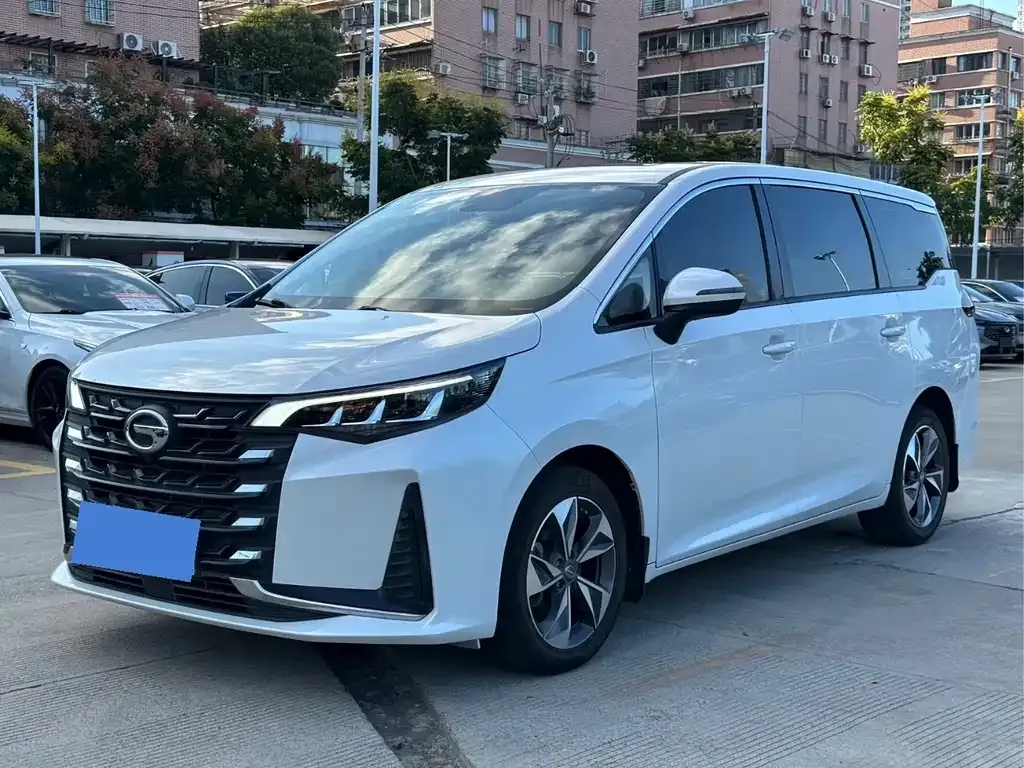 GAC Motor Trumpchi M6 — фото 1
