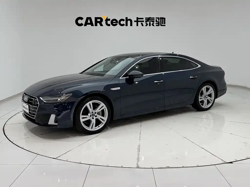 Audi A7L — фото 1