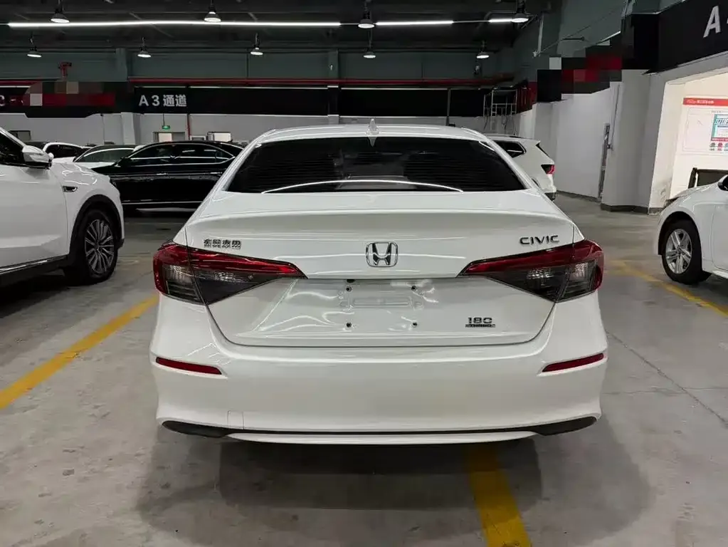 Honda Civic — фото 10
