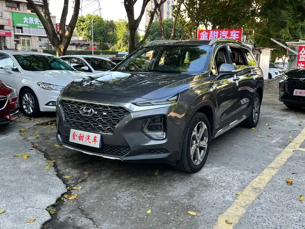Hyundai Santa Fe — фото 1
