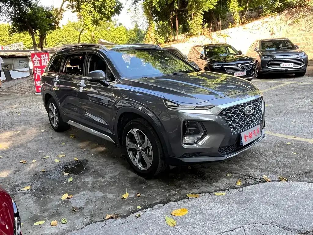 Hyundai Santa Fe — фото 10