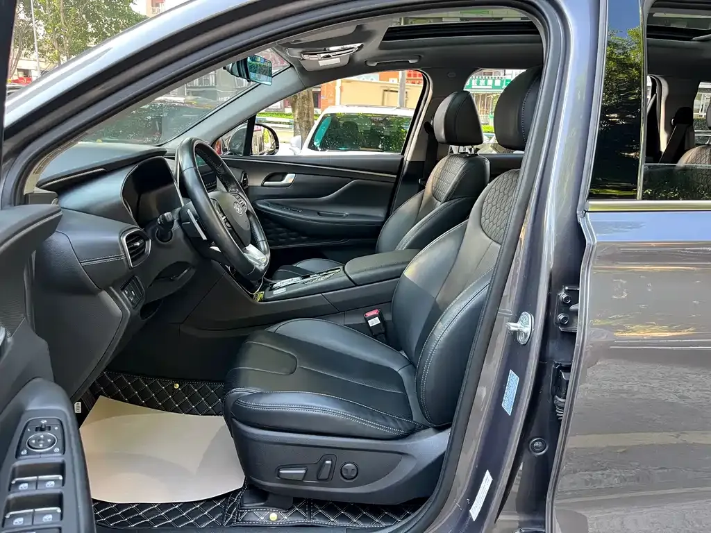 Hyundai Santa Fe — фото 5