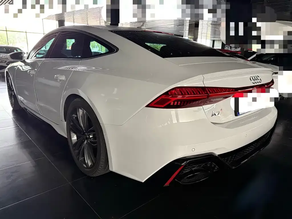 Audi A7 — фото 10