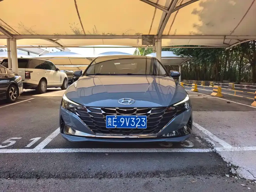 Hyundai Elantra — фото 8