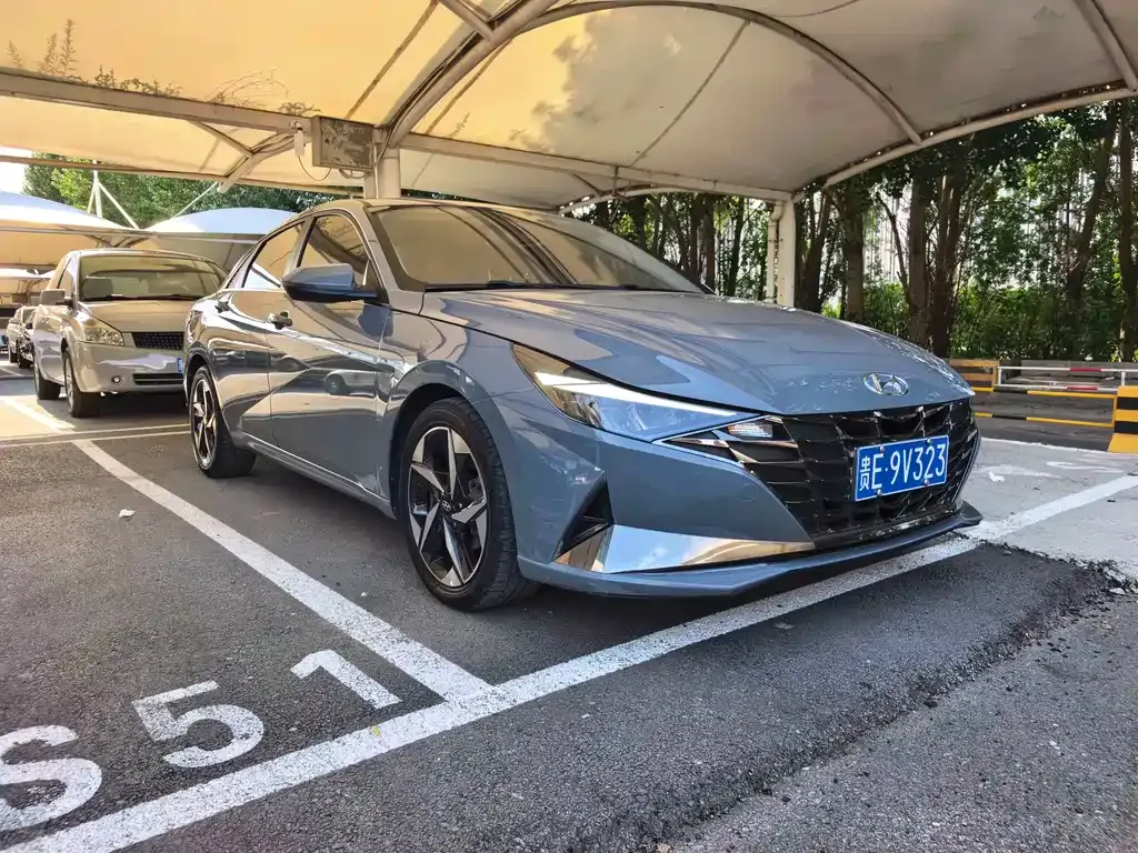 Hyundai Elantra — фото 7