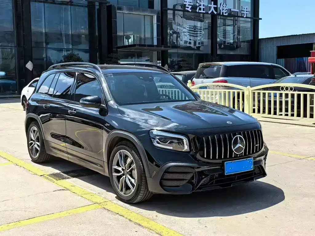 Mercedes-Benz GLB AMG — фото 6