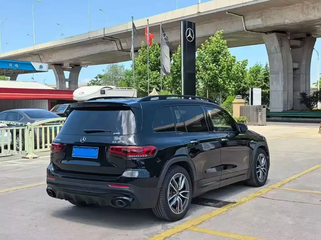 Mercedes-Benz GLB AMG — фото 5