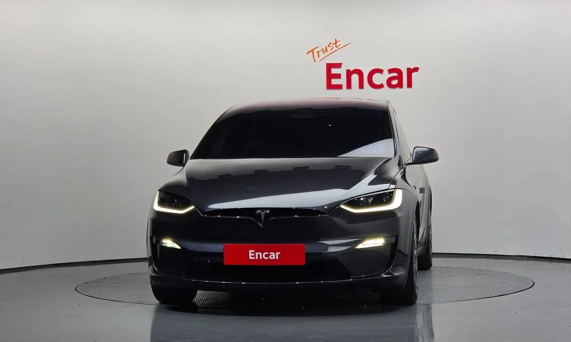 Tesla Model X — фото 3