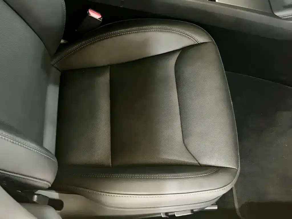 Tesla Model 3 — фото 10