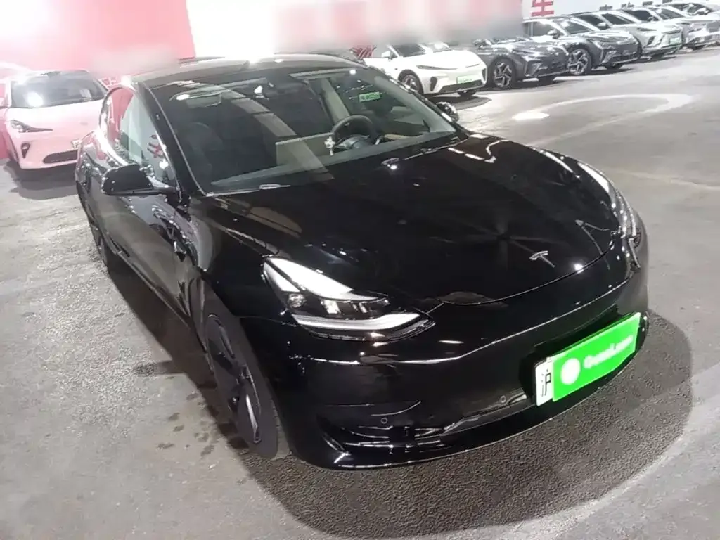 Tesla Model 3 — фото 4