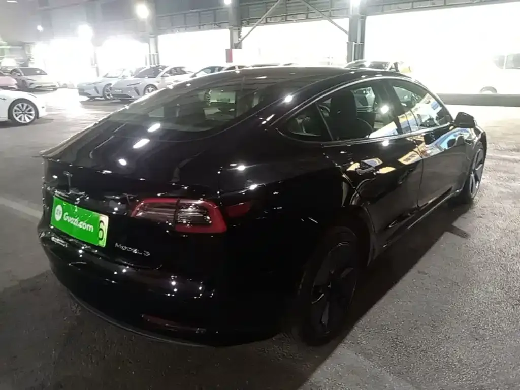 Tesla Model 3 — фото 5