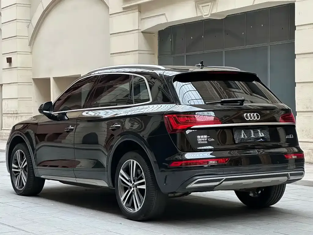 Audi Q5L — фото 7