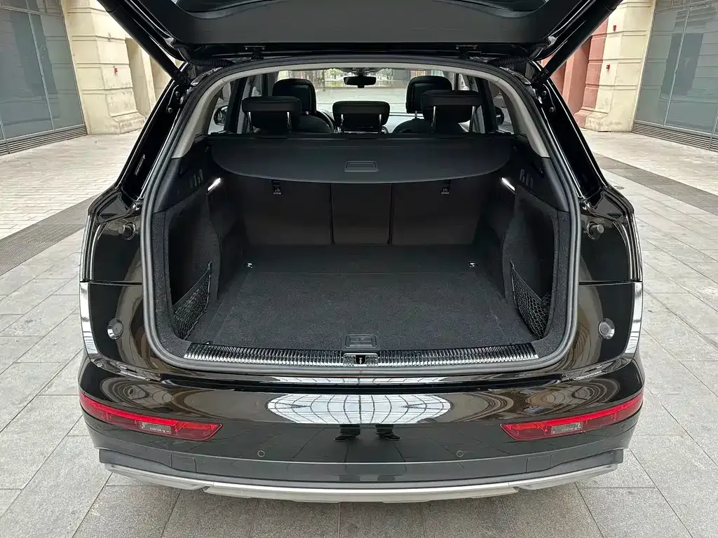 Audi Q5L — фото 3