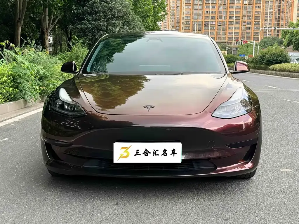 Tesla Model 3 — фото 7