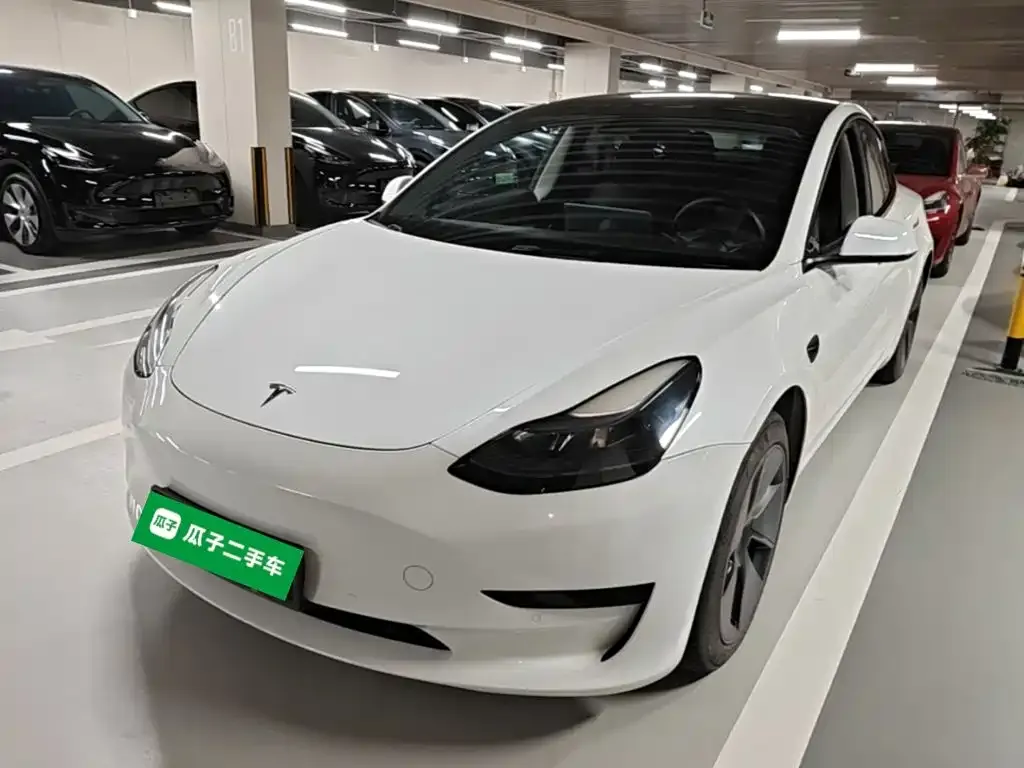 Tesla Model 3 — фото 7